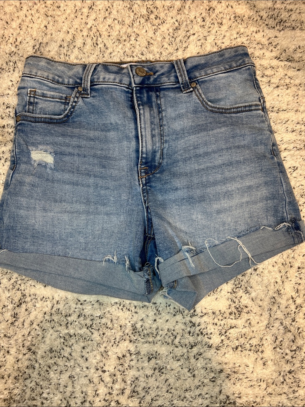 Celebrity Pink Light Blue Denim Rolled-Hem Shorts